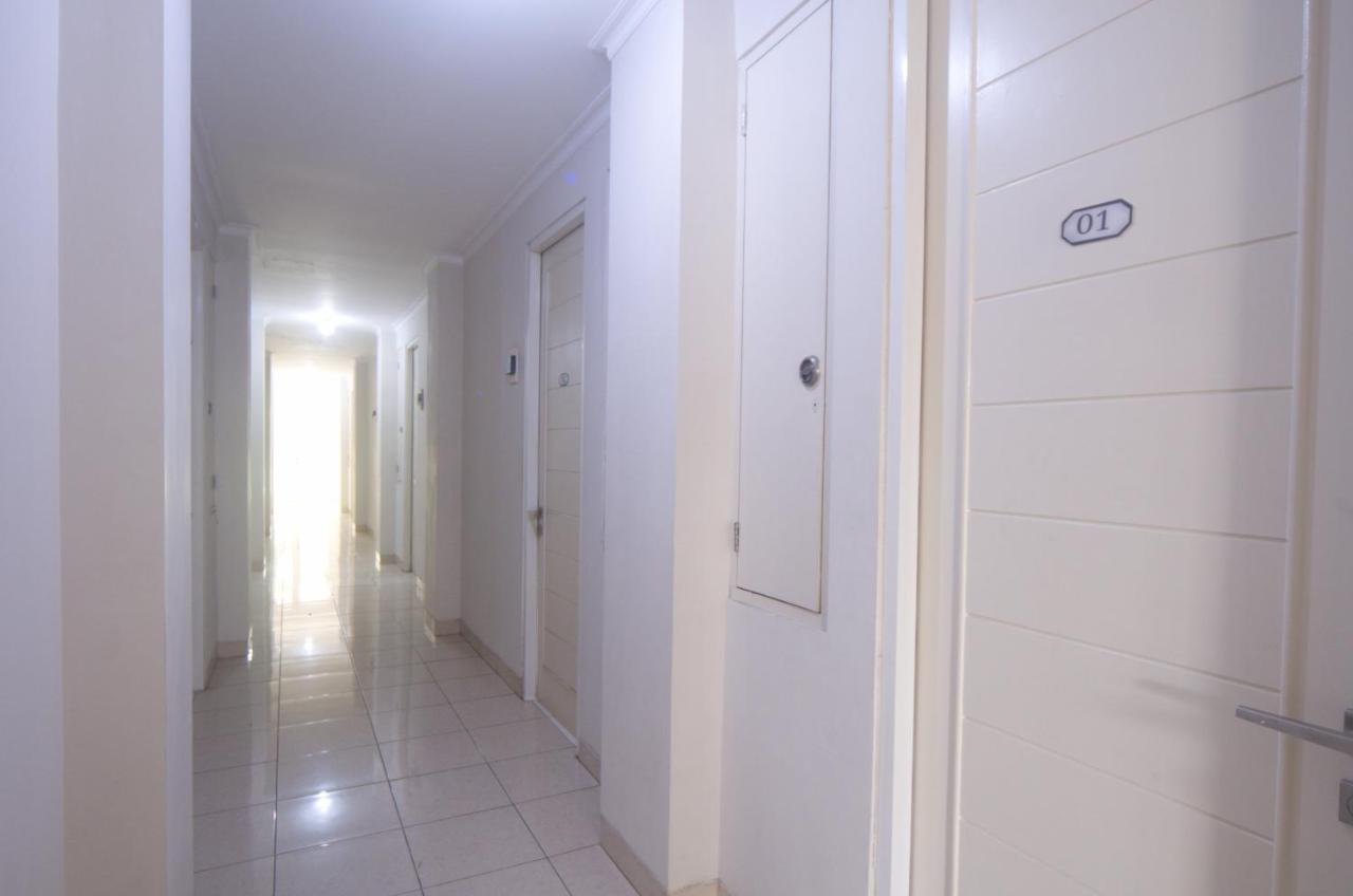 Oyo 3049 Scientia Dormitory Syariah Tangerang Exterior photo